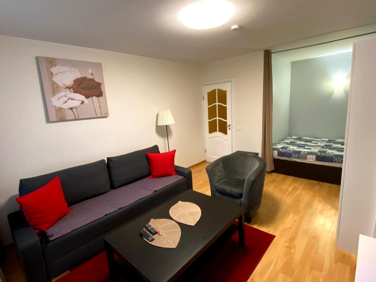 Your Home - Central Studio Apartment, Balcony, Parking & Self Check-In Vilnius Bagian luar foto